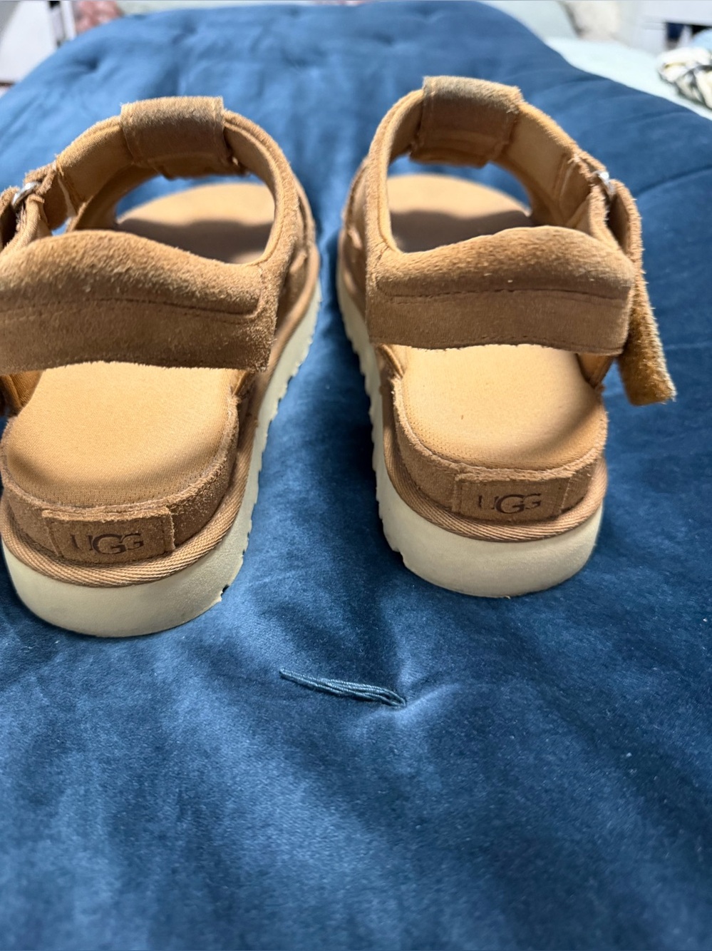 UGG women’s Tan Suede Fisherman Sandals - Comfortable Casual Shoes - Picture 5 of 7